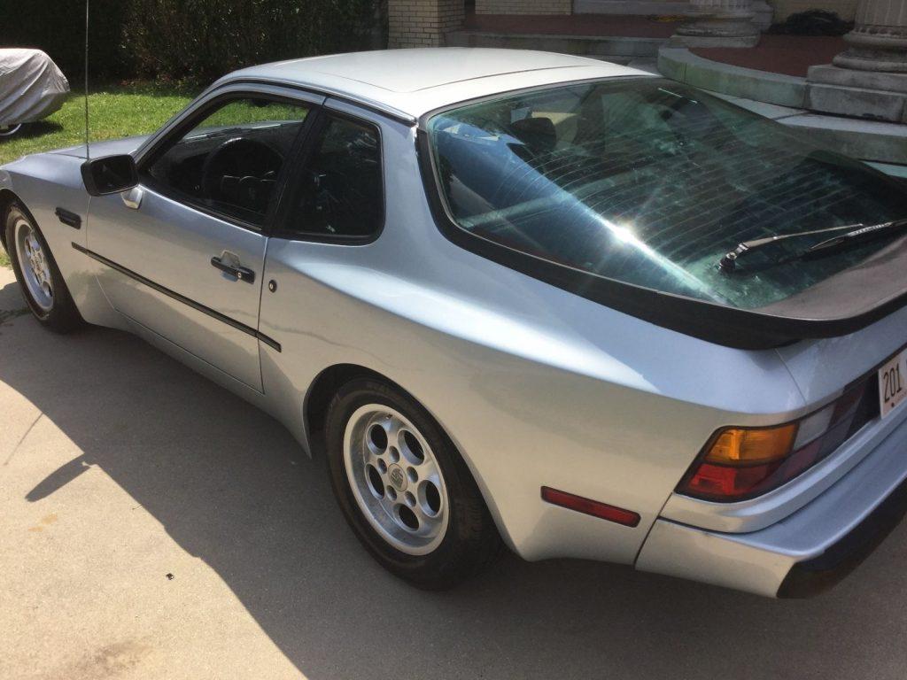 1986 Porsche 944 with removable top