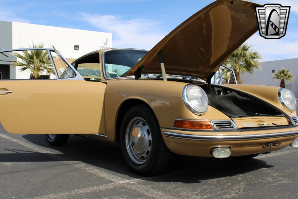 Brown 1967 Porsche 912 Coupe Flat 4  5 Speed Manual